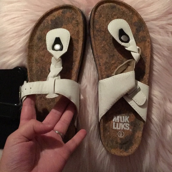 Sandals - Picture 2 of 3